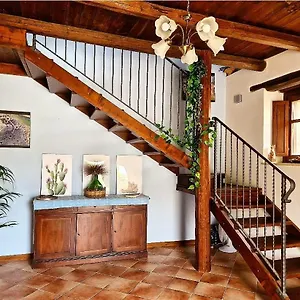 https://domus-de-jara-casa-usai.in-sardinia.net